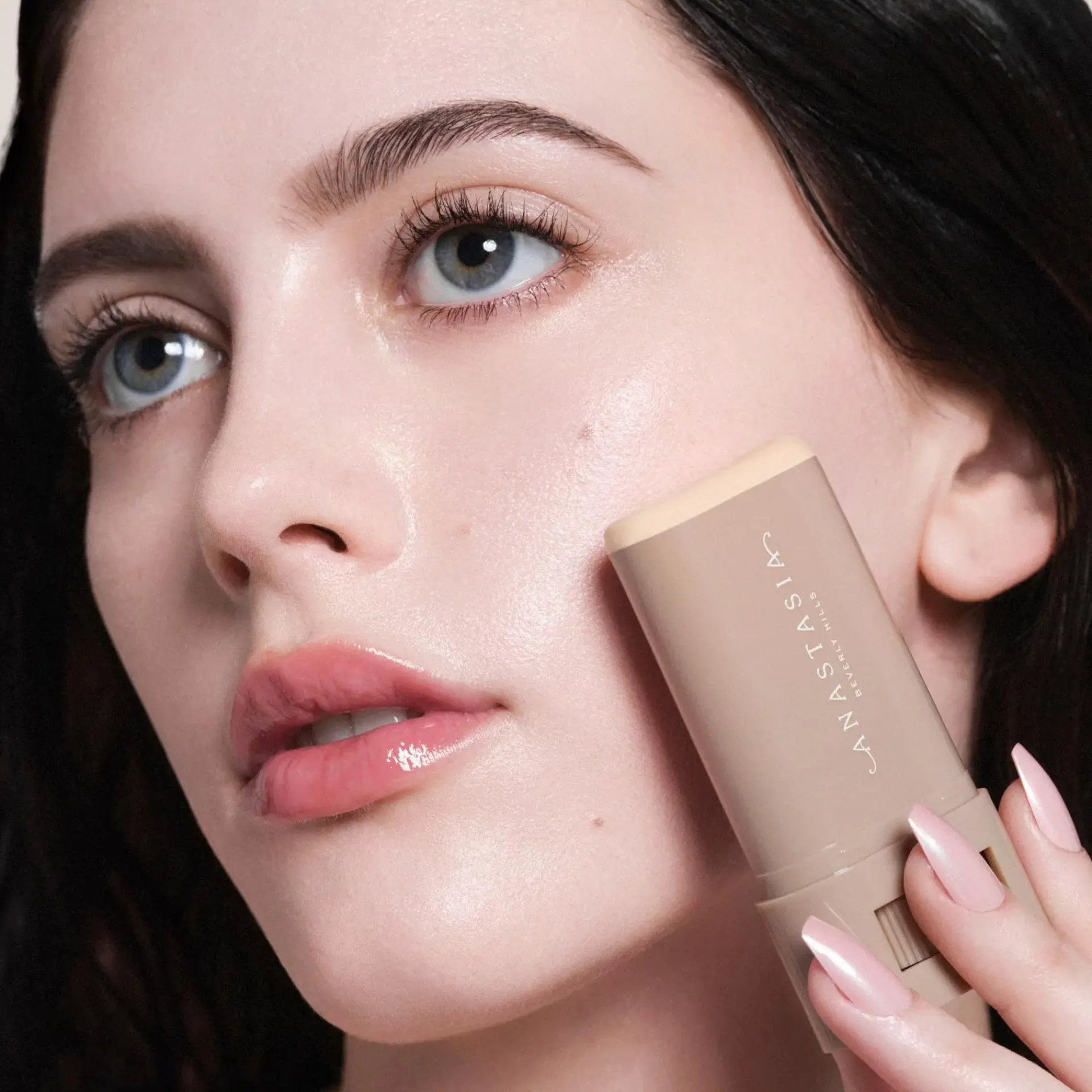 ANASTASIA BEVERLY HILLS Kasvomeikit<Beauty Balm Serum Boosted Skin Tint meikkivoide 18 g