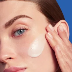 Biotherm Kasvojenhoito<Biosource Total Renew Oil Cleanser vaahtoava puhdistusöljy 200 ml
