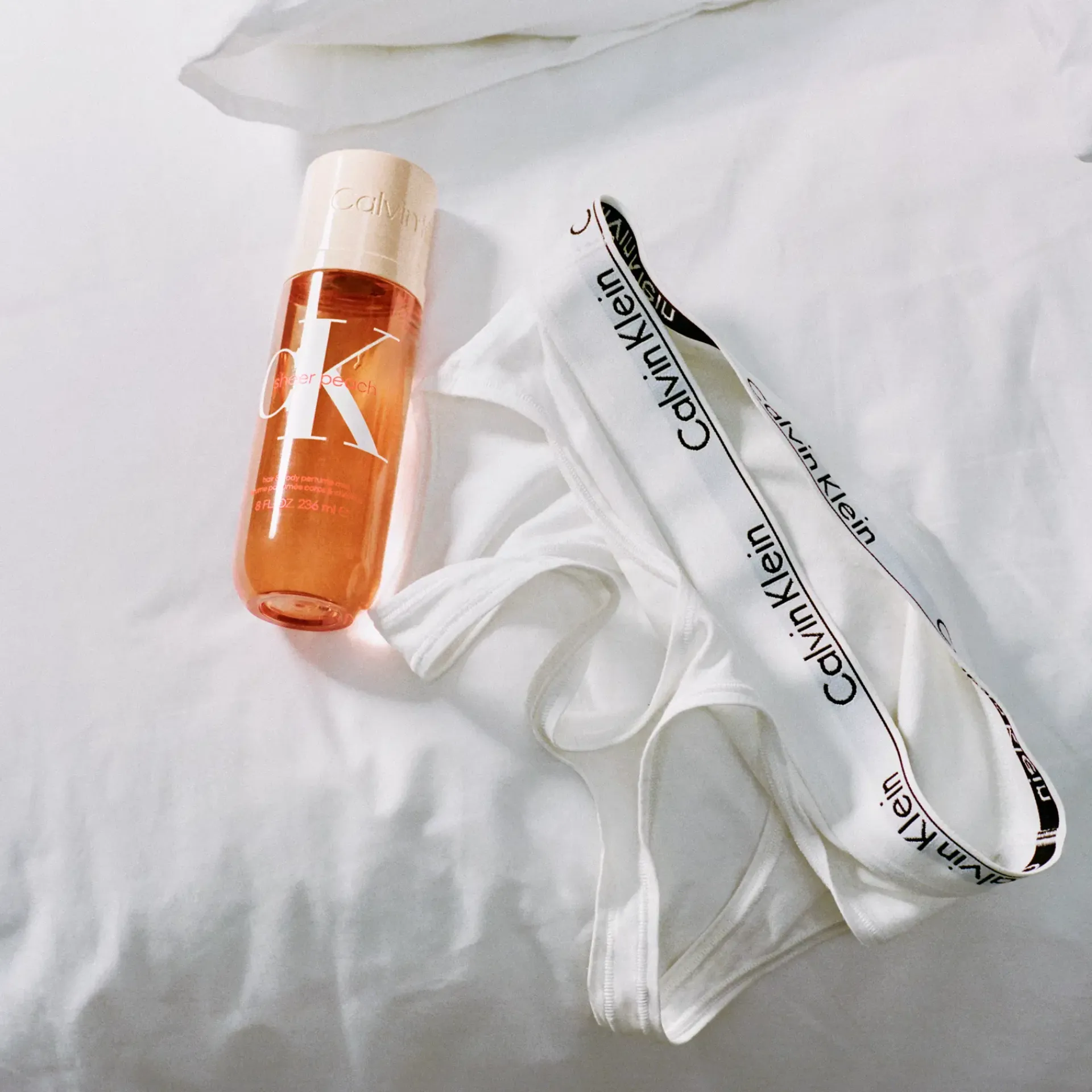Calvin Klein tuoksut Vartalotuoksut|Nuorten Naisten Hajuvedet<Calvin Klein Hair & bodymist Sheer Peach 236 ml hius- ja vartalotuoksu