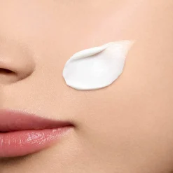 Clarins Kasvojenhoito<Hydra-Essentiel [HA²] Silky Cream päivävoide 50 ml