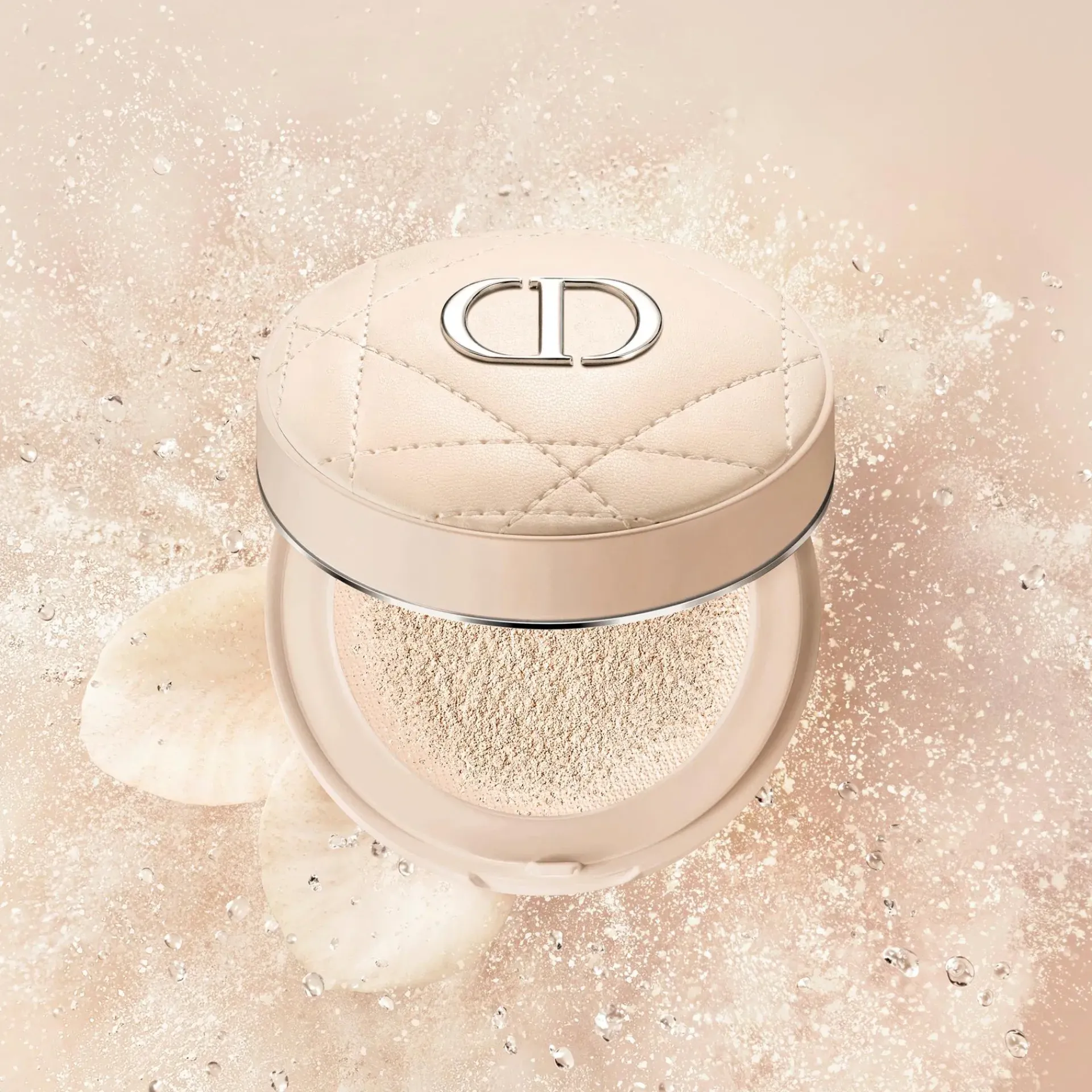 DIOR Kasvomeikit<skin forever cushion poudre irtopuuteri 10g