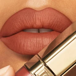 Dolce u0026 Gabbana Huulimeikit<Dolce & Gabbana Everkiss Soft Matte Liquid Lipstick huulipuna 5 ml