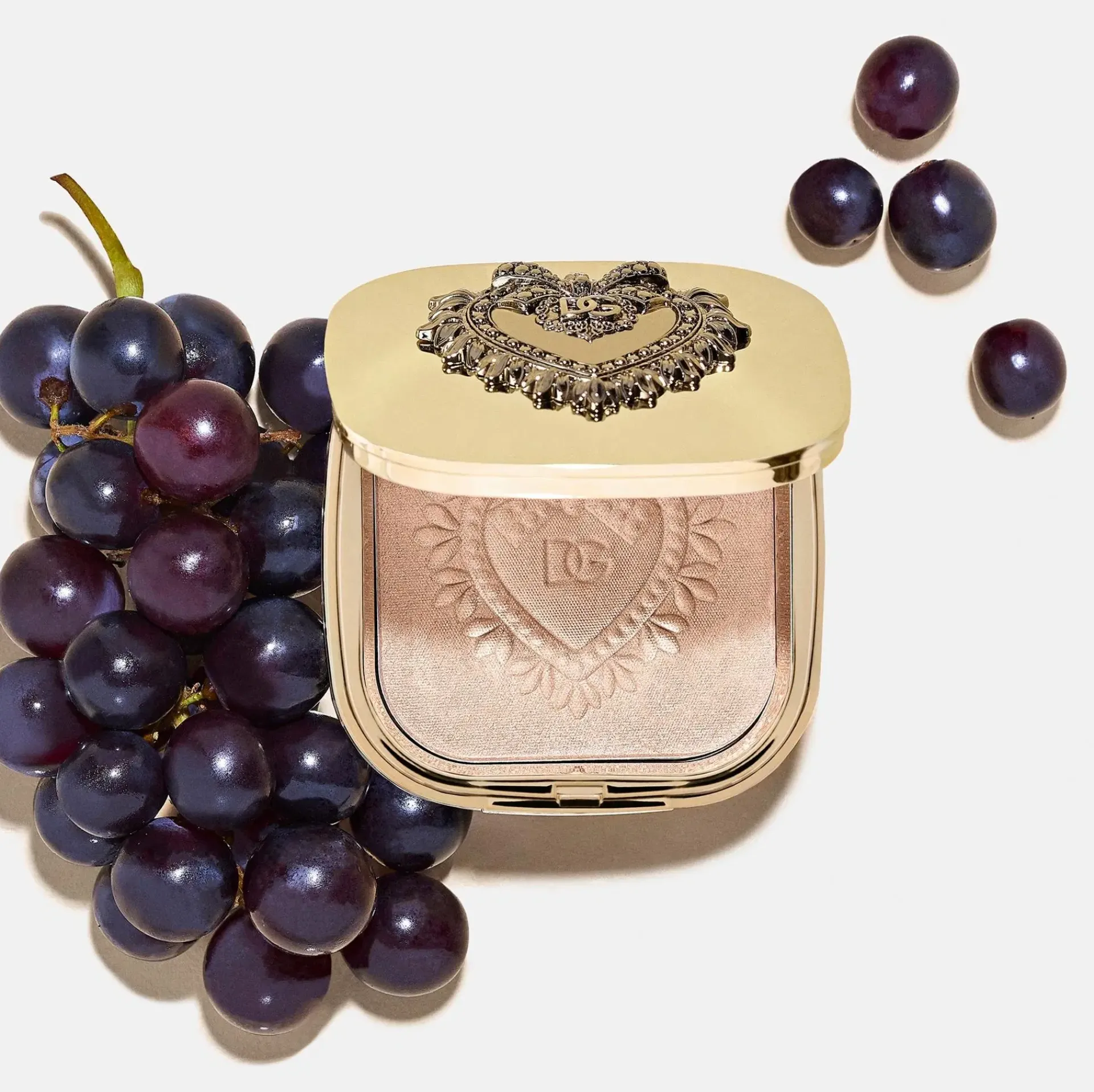 Dolce u0026 Gabbana Kasvomeikit<Dolce & Gabbana Everlift Luminizer korostuspuuteri 9 g