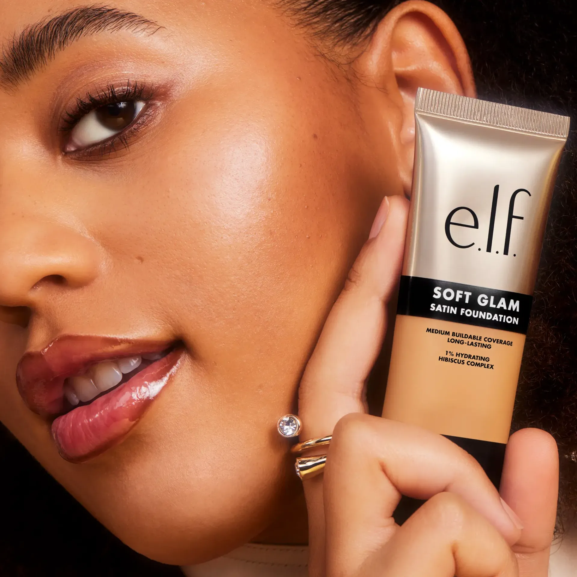 e.l.f. Kasvomeikit<Soft Glam Satin Foundation meikkivoide 30 ml