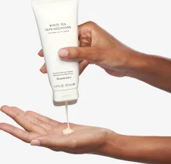 Elizabeth Arden Kasvojenhoito<White Tea Skin Gentle Purifying Cleanser puhdistusgeeli 125 ml