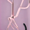 Essence Meikkisiveltimet Ja -Välineet<lash curler 01 All the way up 1 st