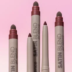 Essence Silmämeikit<SATIN BLEND geelimäinen silmänrajaukynä 03