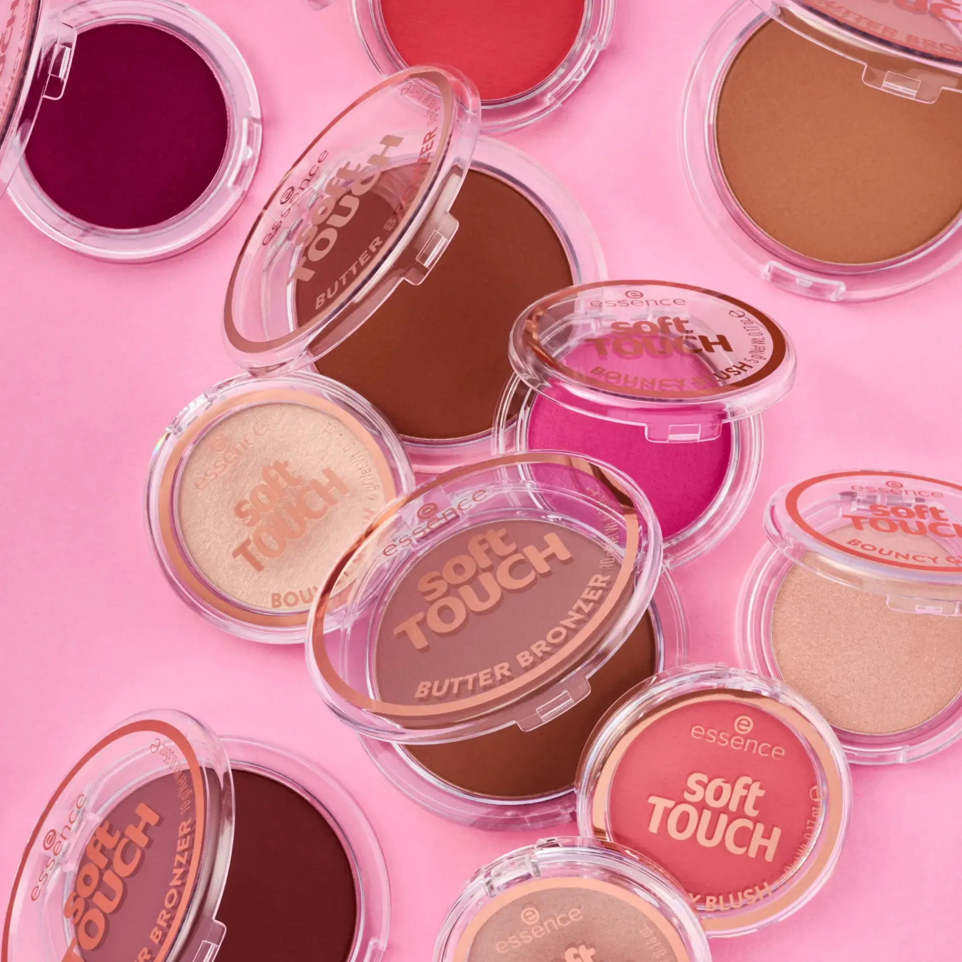 Essence Kasvomeikit<soft TOUCH VOIDEMAINEN BRONZER 40