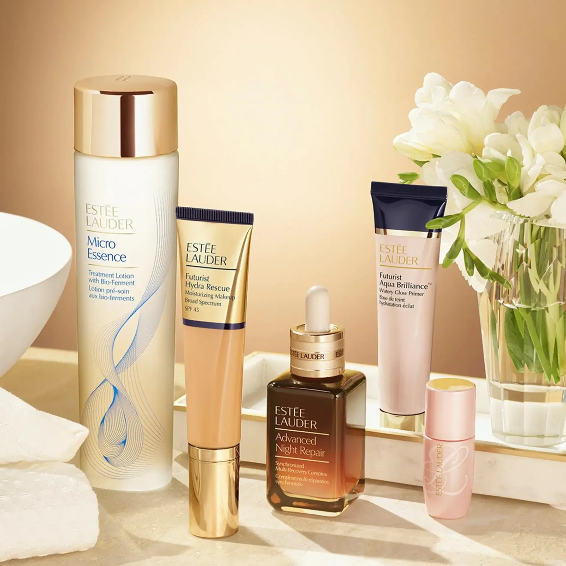 Estée Lauder Kasvomeikit<Futurist Hydra Rescue Moisturizing Makeup SPF 45 meikkivoide 35 ml