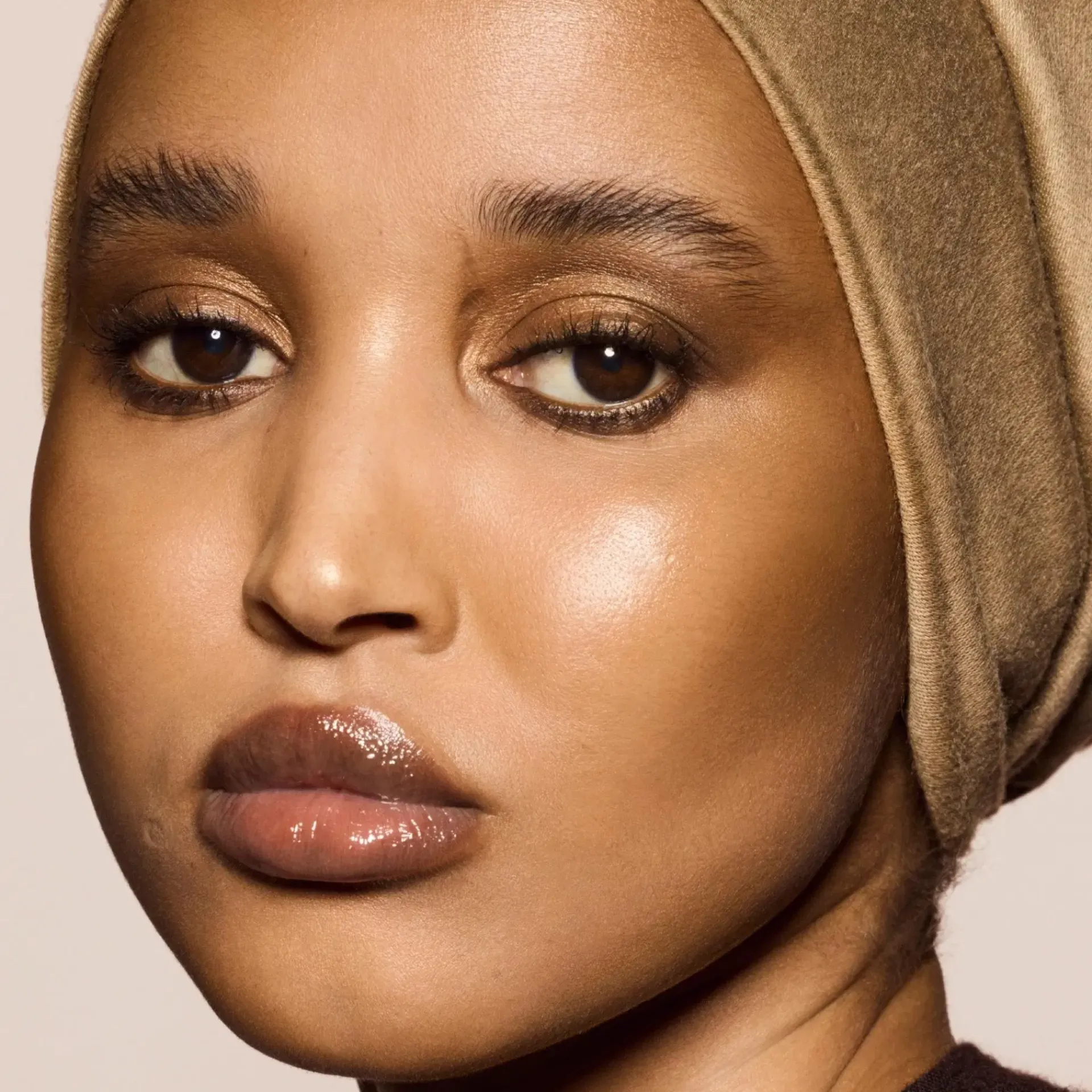 Fenty Beauty Kasvomeikit<Cheeks Out Freestyle Cream Bronzer voidemainen aurinkopuuteri 6,23 g