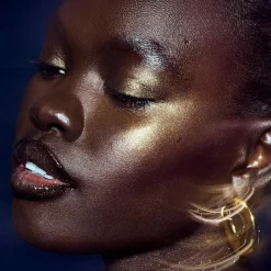 Fenty Beauty Kasvomeikit<Diamond Bomb All Over Diamond Veil hohdepuuteri 8 g