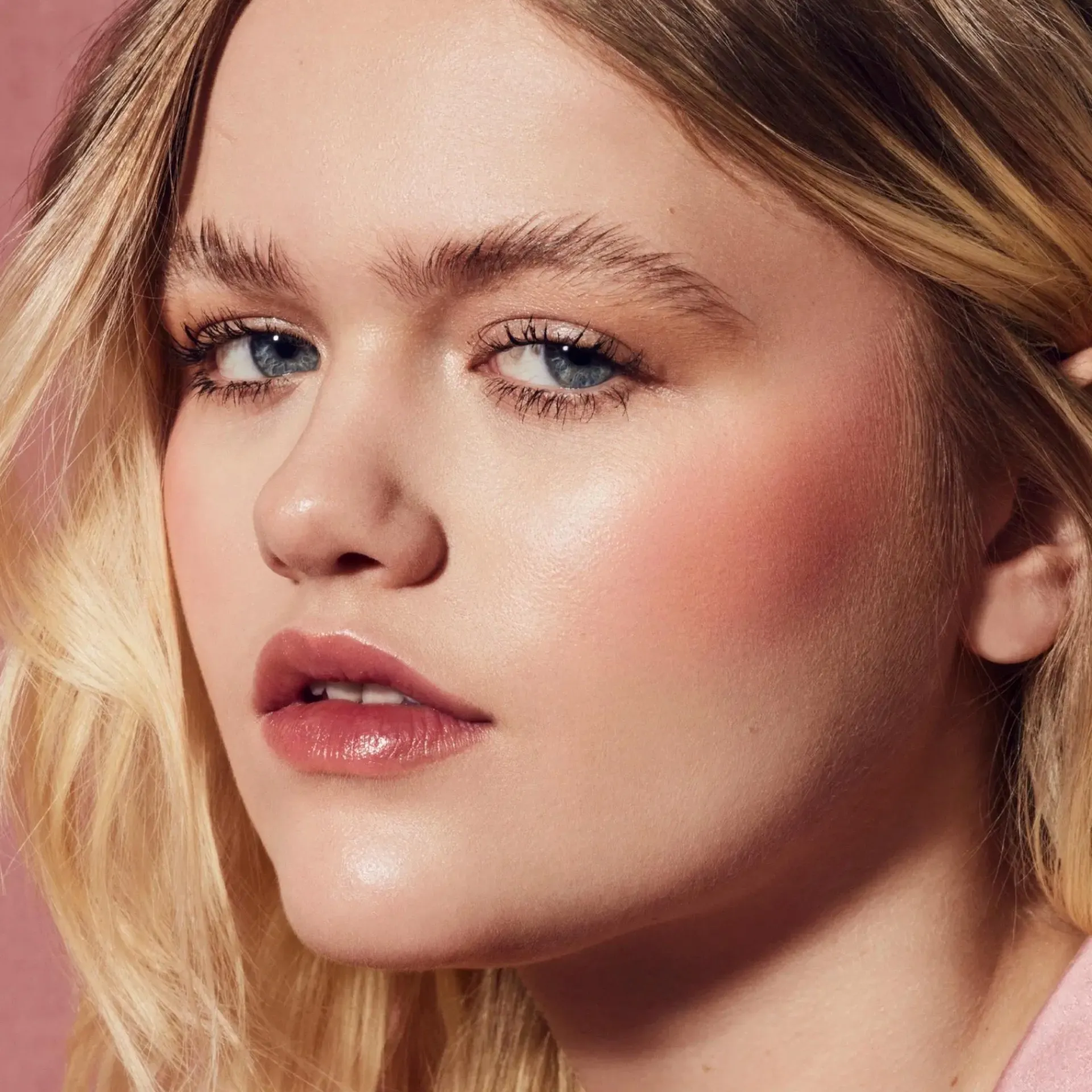 Fenty Beauty Kasvomeikit<Fenty Cheeks Suede Powder Blush poskipuna 4 g
