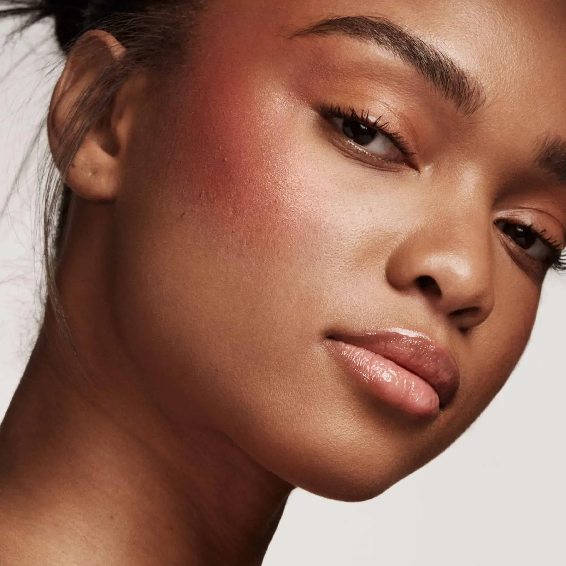 Fenty Beauty Kasvomeikit<Killawatt Foil Freestyle Highlighter korostuspuuteri 7,5 g