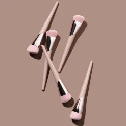 Fenty Beauty Meikkisiveltimet Ja -Välineet<Natural Luminous Foundation Brush meikkivoidesivellin