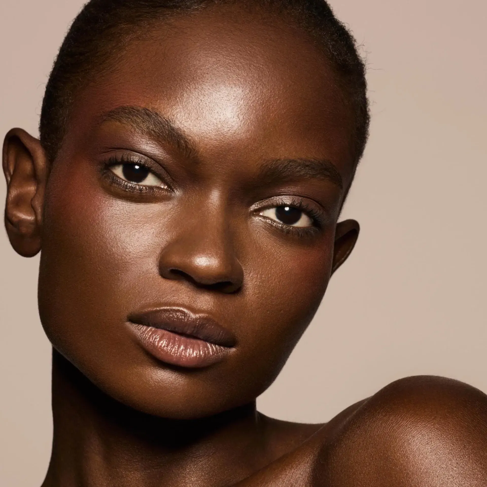 Fenty Beauty Kasvomeikit<Sun Stalk`r Instant Warmth Bronzer aurinkopuuteri 6,23 g