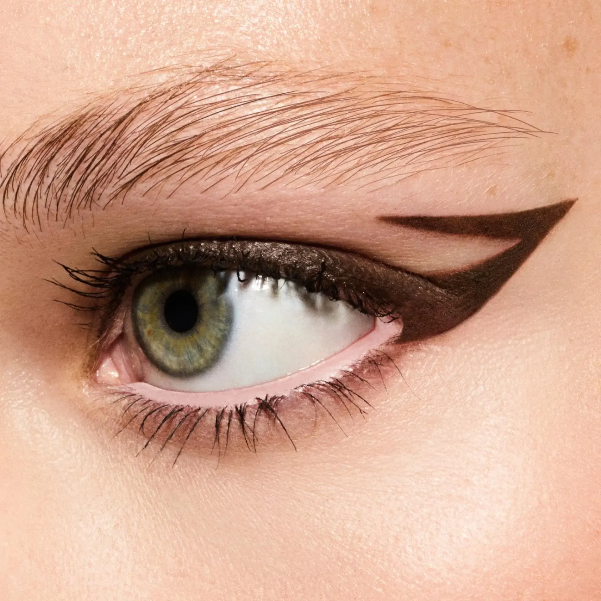 Fenty Beauty Silmämeikit<Fine Linez Lash Line-Enhancing Eyeliner silmänrajauskynä 0.1 gr