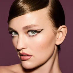 Fenty Beauty Silmämeikit<Fine Linez Lash Line-Enhancing Eyeliner silmänrajauskynä 0.1 gr
