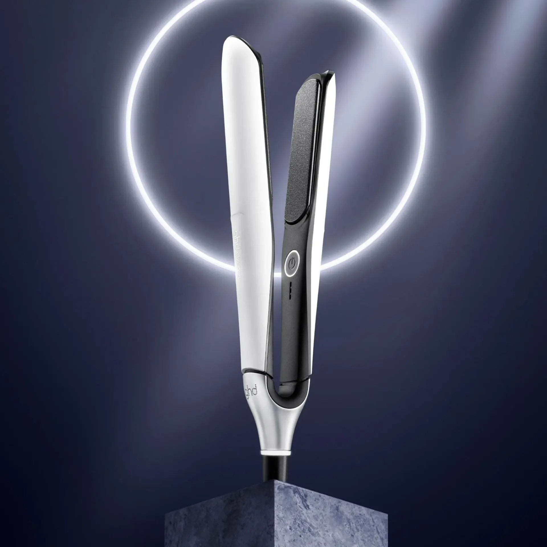 ghd Hiusten Muotoilulaitteet<chronos styler White suoristusrauta