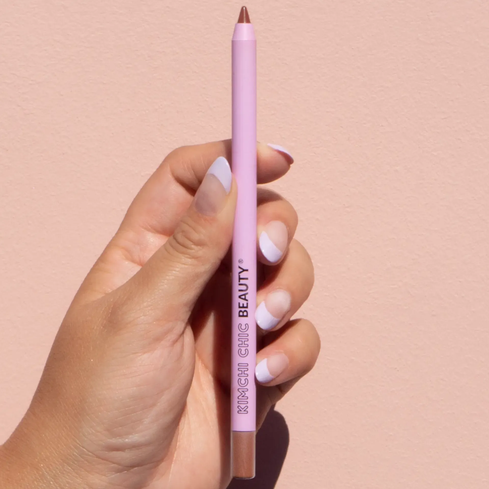 KimChi Chic Beauty Huulimeikit<Yum Lip Liner huultenrajauskynä 1,8 g