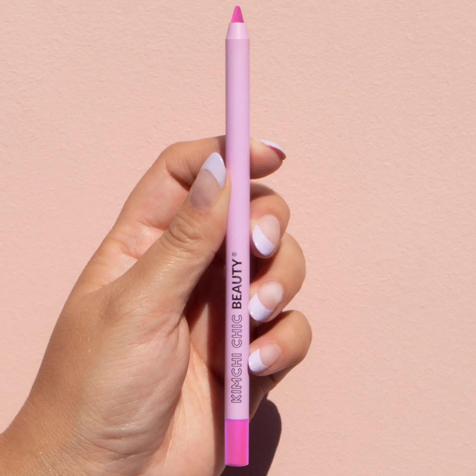 KimChi Chic Beauty Huulimeikit<Yum Lip Liner huultenrajauskynä 1,8 g
