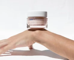 Korres Kasvojenhoito<Apothecary Wild Rose Night-Brightening Sleeping Facial hoitonaamio 40 ml