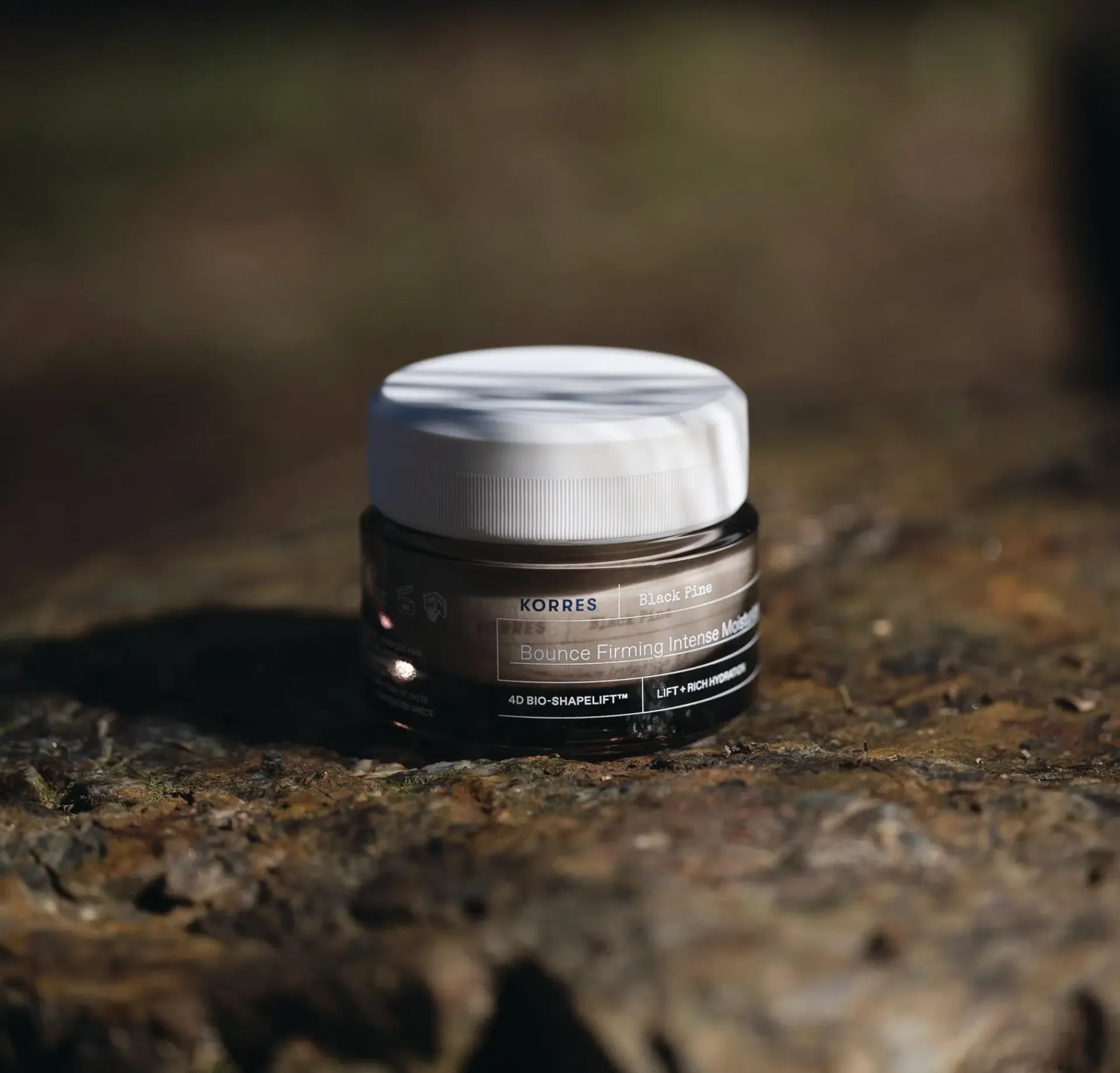 Korres Kasvojenhoito<Black Pine 4D Bio-ShapeLift™ Bounce Firming Intense Moisturiser kosteusvoide 40 ml