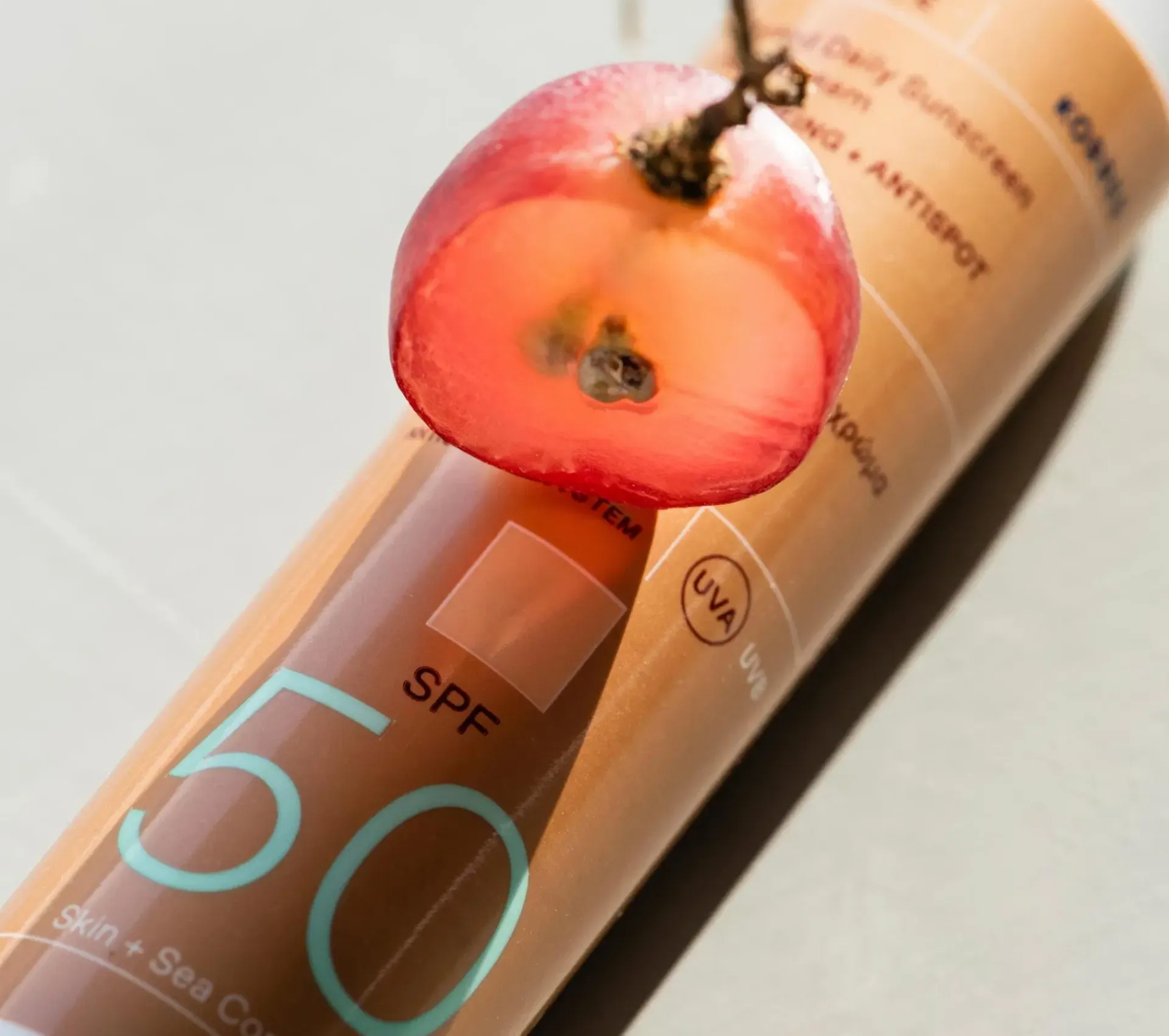 Korres Aurinkotuotteet<Red Grape Tinted SPF50 sävyttävä aurinkosuoja 50 ml