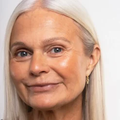 LH Cosmetics Kasvomeikit<Artistick -voidemainen aurinkopuuteri 5,8 g