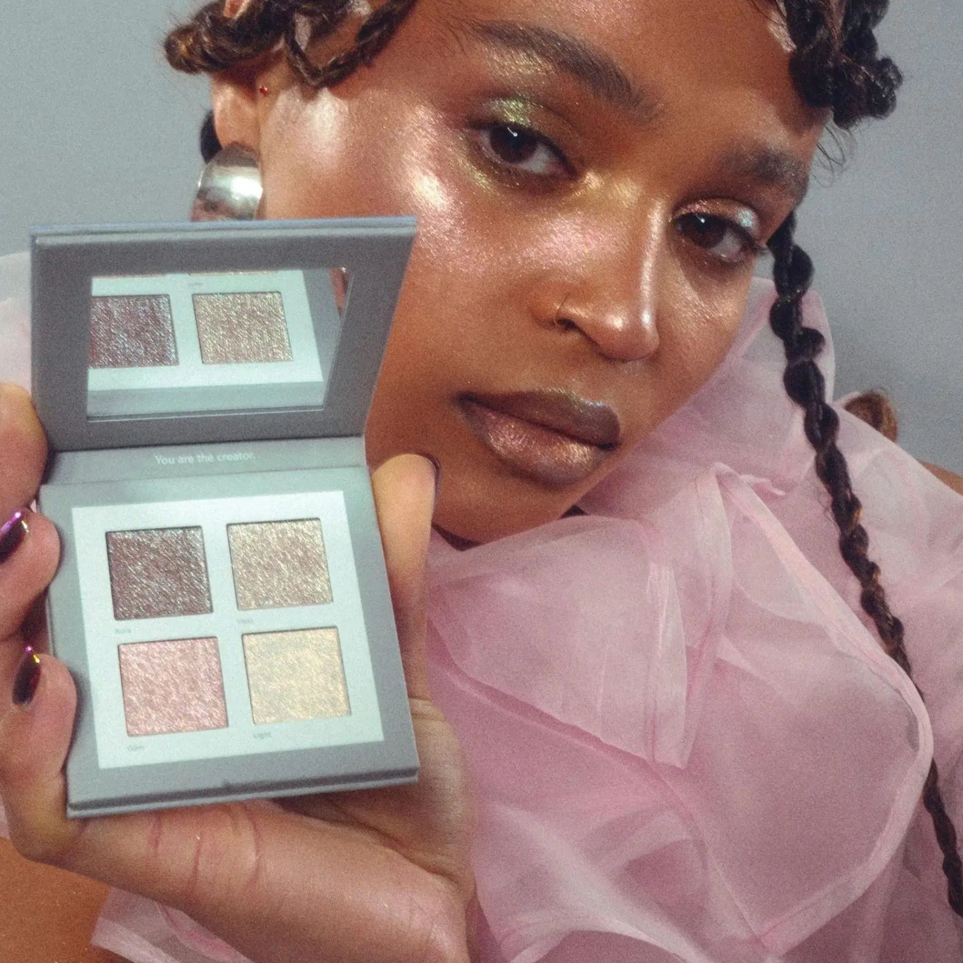 LH Cosmetics Silmämeikit<Aurora -luomiväripaletti 3,2 g