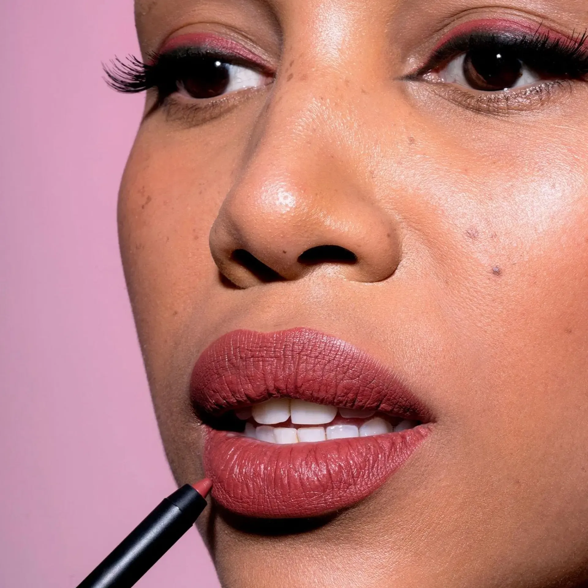 LH Cosmetics Silmämeikit<Crayon -monikäyttöinen rajauskynä 1,1 g