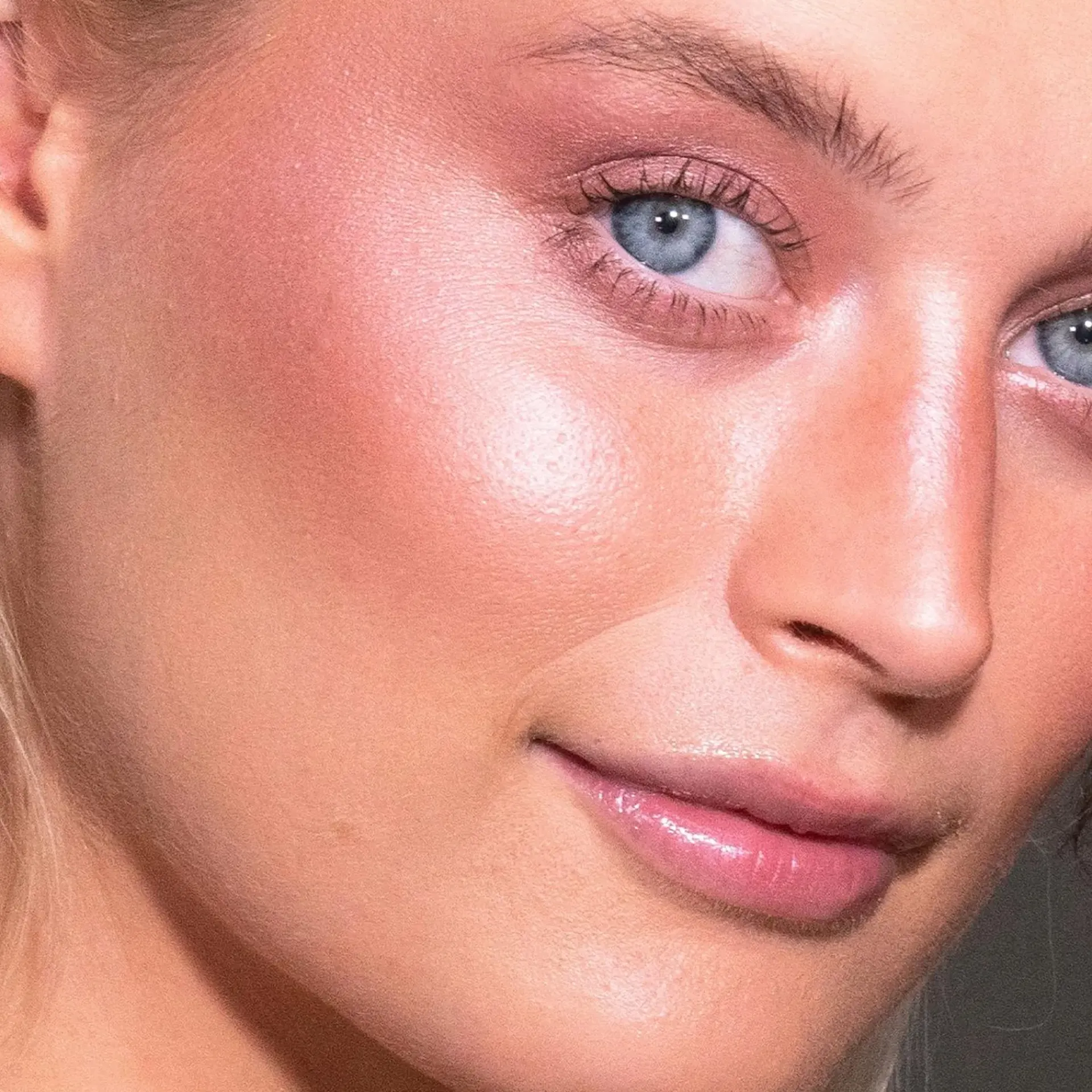 LH Cosmetics Kasvomeikit<Duo dimension -poskipunapaletti 4 g