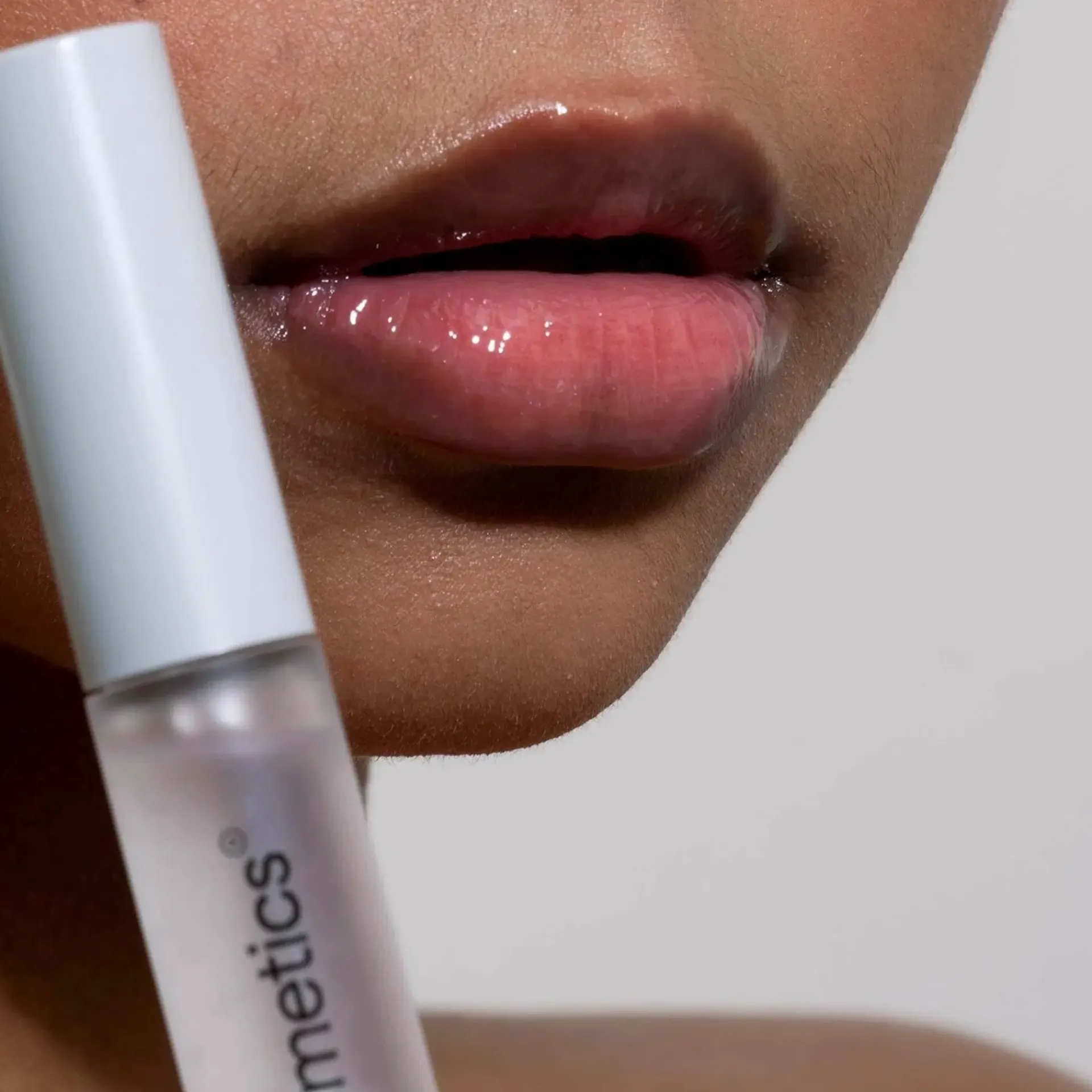 LH Cosmetics Huulimeikit<Gloil -huulikiilto 5,5 ml