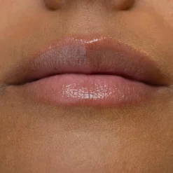 LH Cosmetics Huulimeikit<Plush -huulikiilto 10 ml