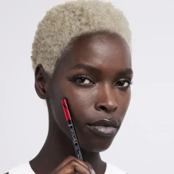 L'Oréal Paris Silmämeikit<Infaillible Grip 36H Micro-Fine eyeliner nestemäinen silmänrajausväri 0,4g
