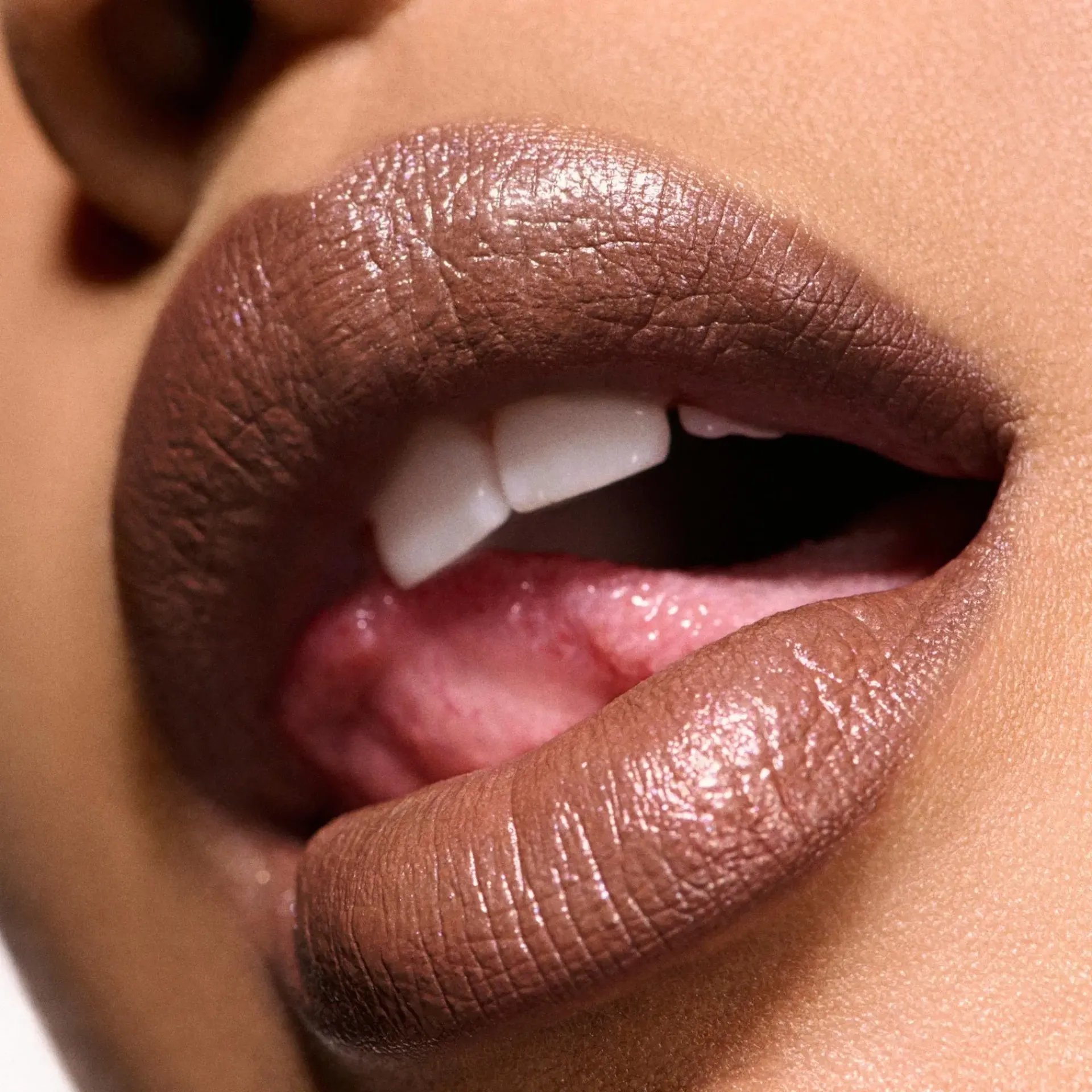 Mac Cosmetics Huulimeikit<Dazzlelips Crayon -huulipuna 1,5 g