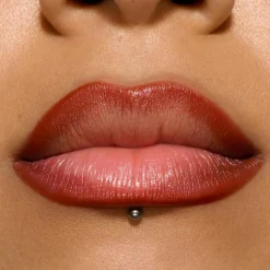 Mac Cosmetics Huulimeikit<Lipglazer Glossy Liner -huultenrajauskynä 0,25 g