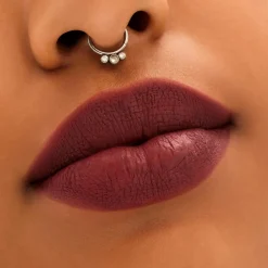 Mac Cosmetics Huulimeikit<MAC Locked Kiss 24Hr Lipstick huulipuna 1,8 g