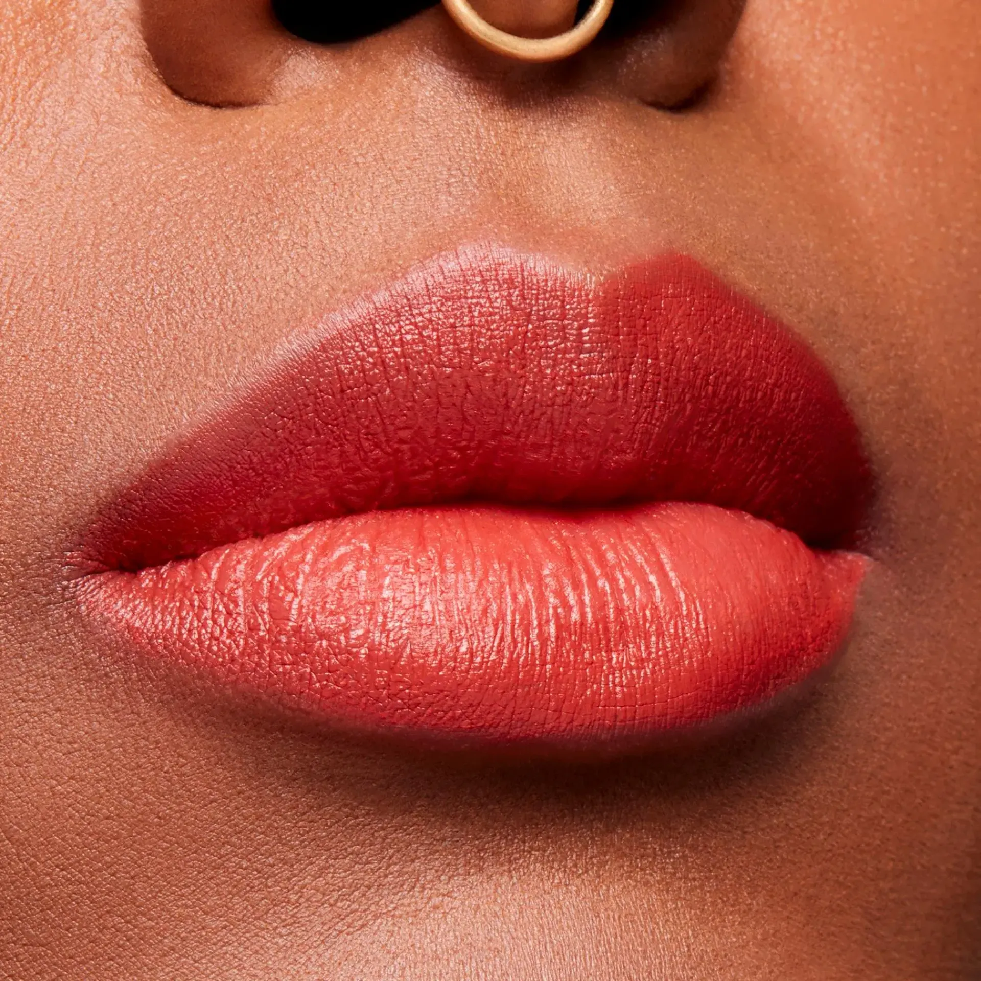Mac Cosmetics Huulimeikit<MAC Velvet blur lipstick huulipuna 2g
