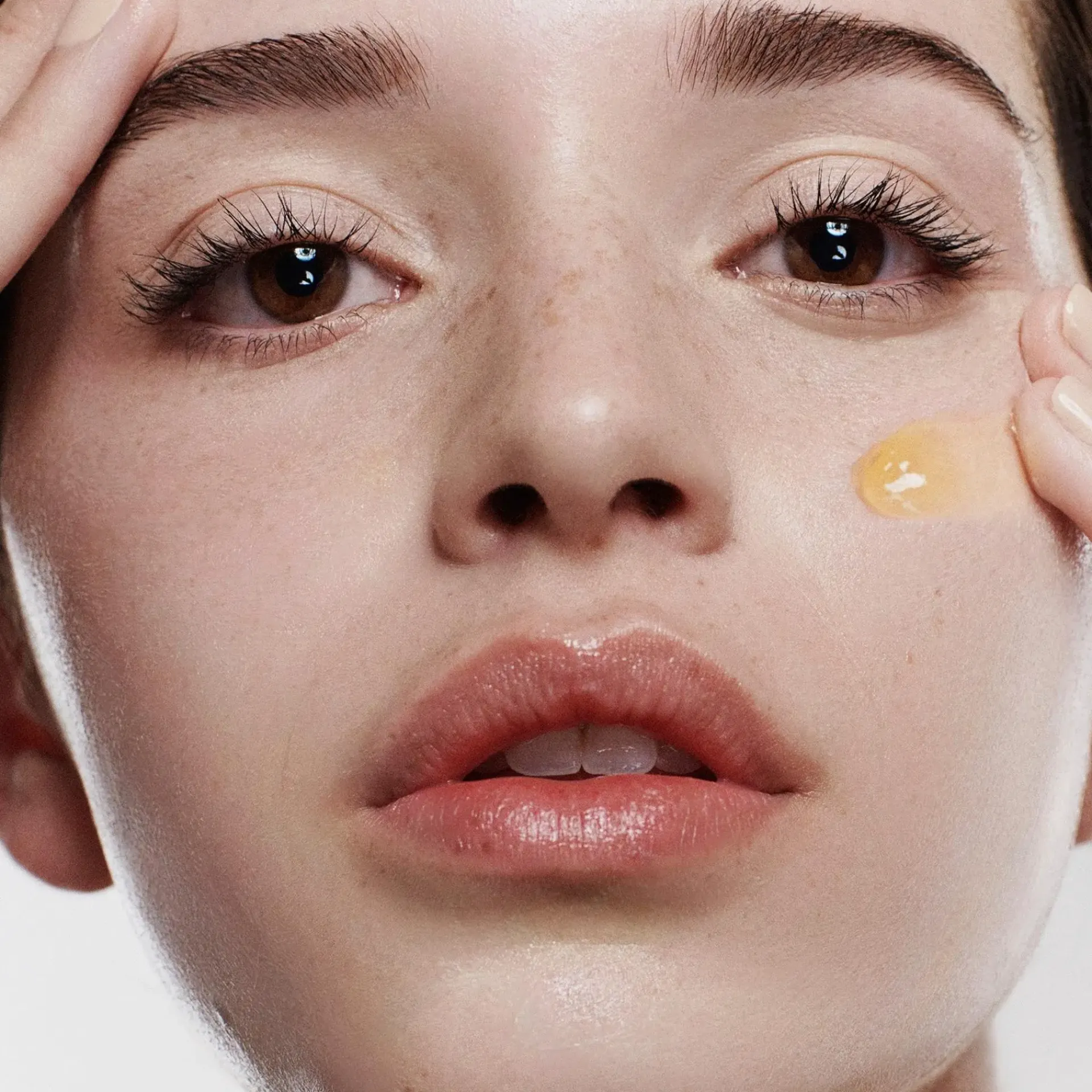 Ole Henriksen Ihonhoidon Tehoaineet|Kasvojenhoito<OleHenriksen Truth Banana Bright ™ Vitamin C seerumi 30 ml