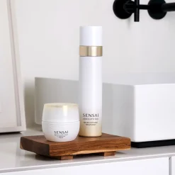 SENSAI J-Beauty|Kasvojenhoito<Absolute Silk Micro Mousse Treatment vaahtomainen hoitovesi 90 ml