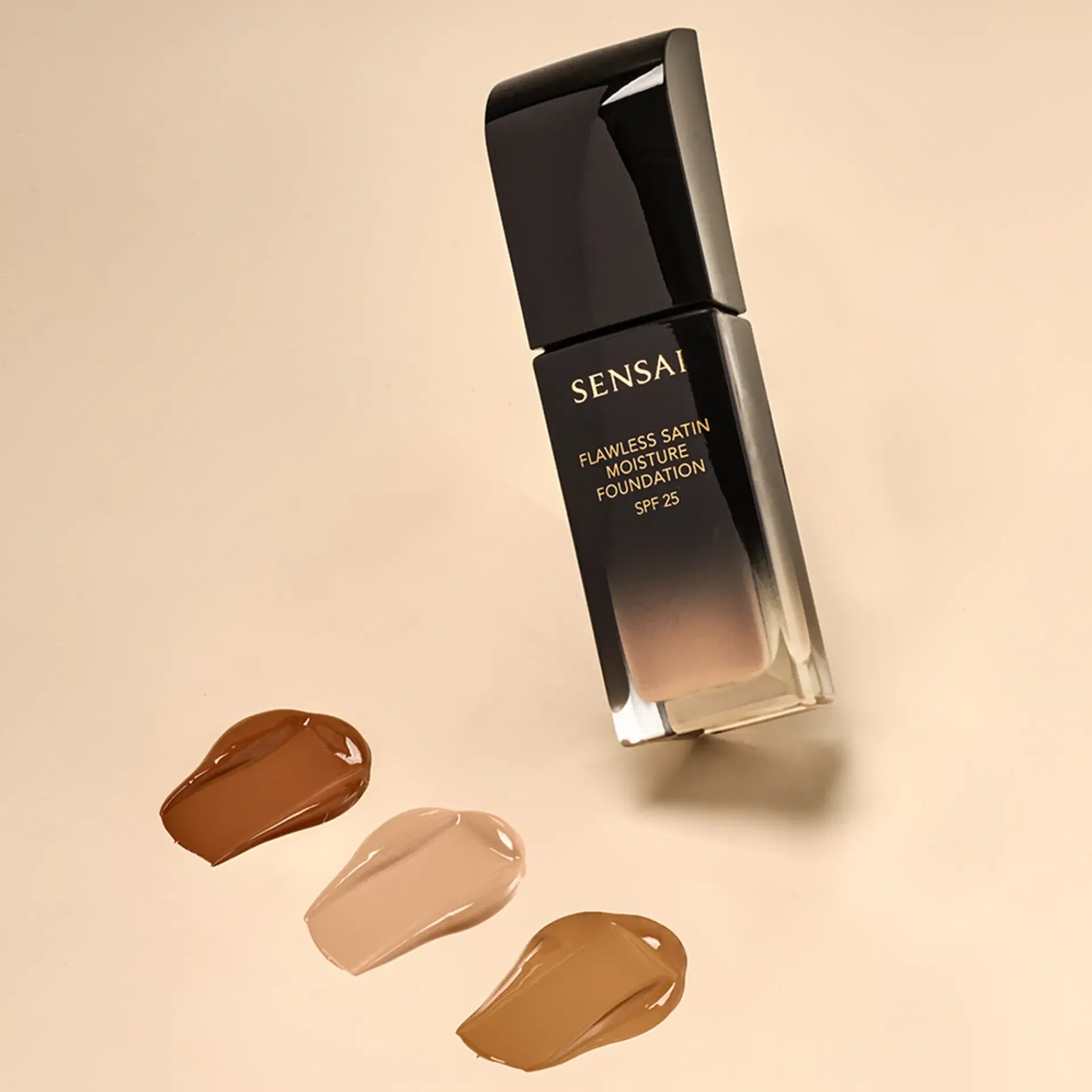 SENSAI J-Beauty|Kasvomeikit<Flawless Satin Moisture Foundation SPF 25 meikkivoide 30 ml