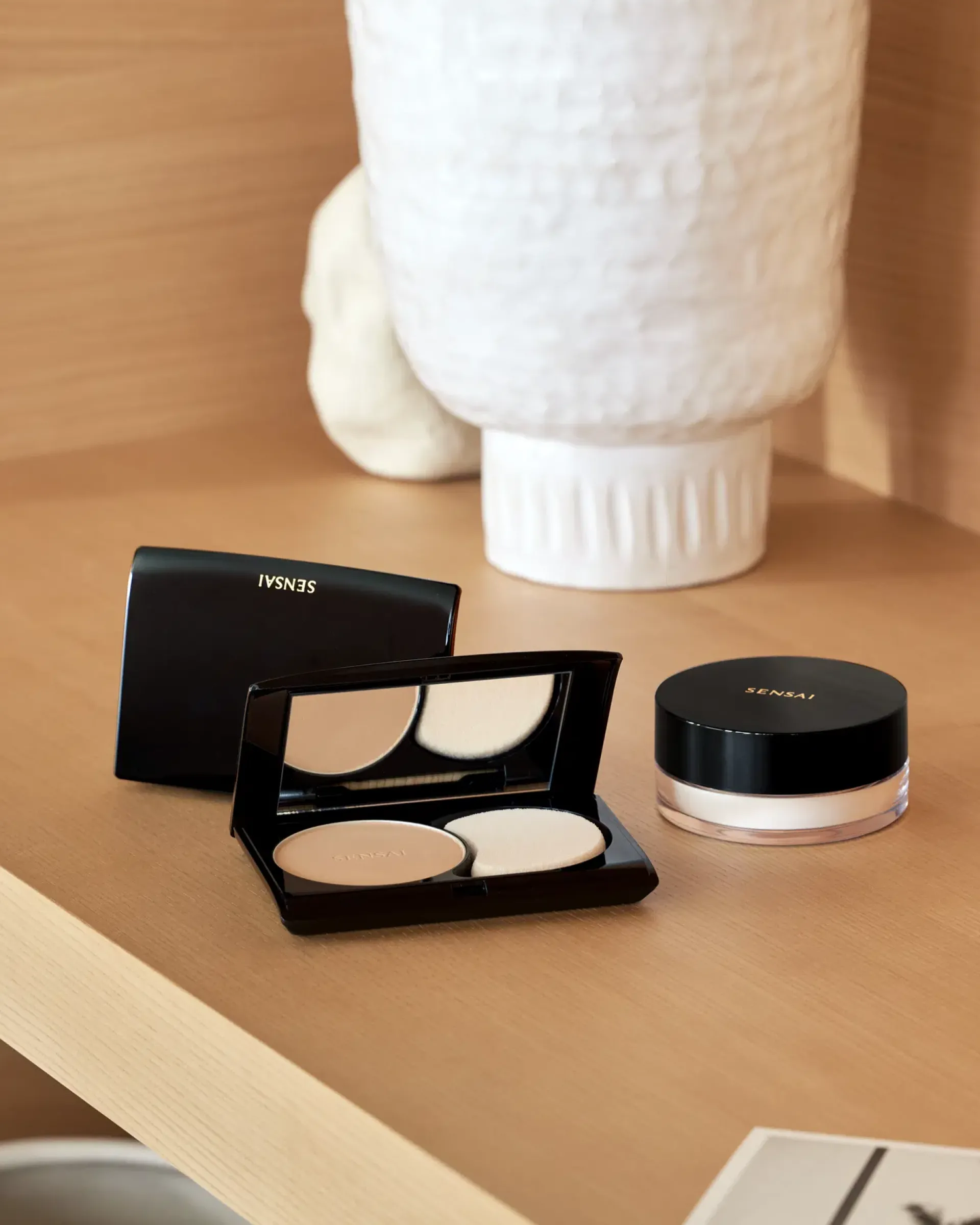 SENSAI J-Beauty|Kasvomeikit<Loose Powder Translucent irtopuuteri 20 g
