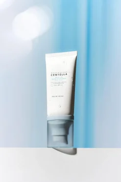 SKIN1004 Aurinkotuotteet<Madagascar Centella Hyalu-Cica Water-Fit Sun Serum SPF50+ aurinkosuojavoide 50 ml