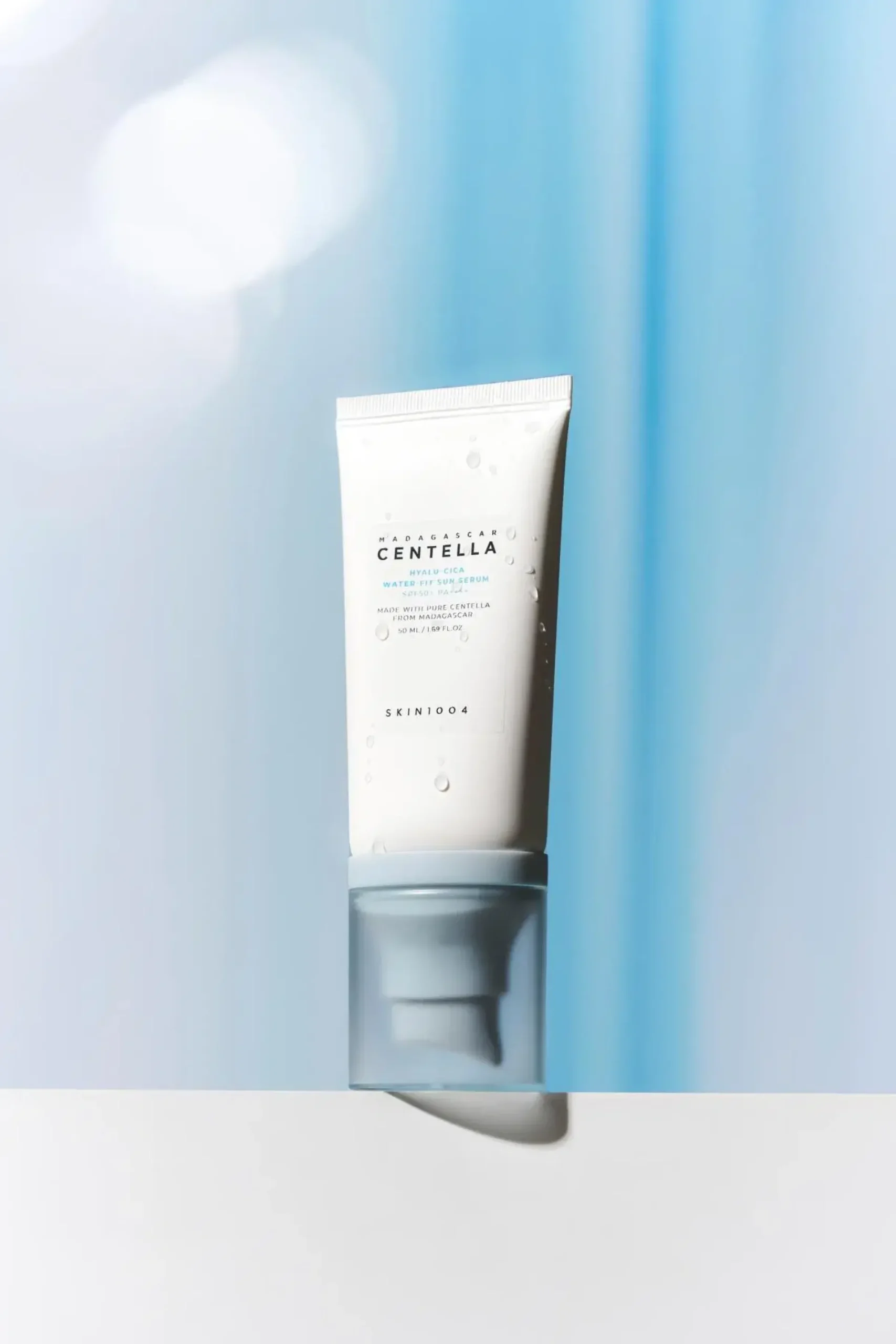 SKIN1004 Aurinkotuotteet<Madagascar Centella Hyalu-Cica Water-Fit Sun Serum SPF50+ aurinkosuojavoide 50 ml