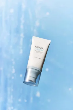 SKIN1004 Aurinkotuotteet<Madagascar Centella Hyalu-Cica Water-Fit Sun Serum SPF50+ aurinkosuojavoide 50 ml